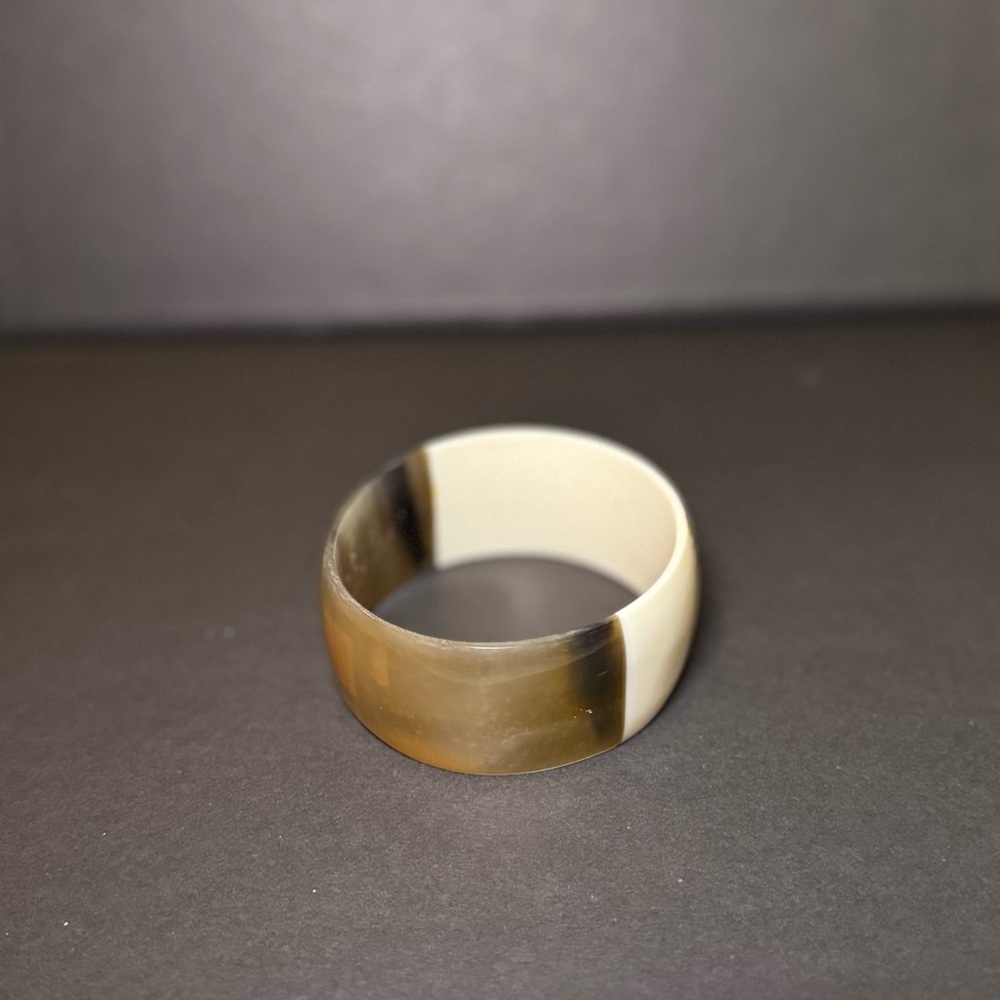 2 Chic By Two’s Company Large Bangle